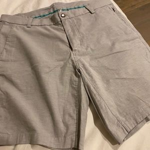 Lululemon men’s size 38 grey shorts